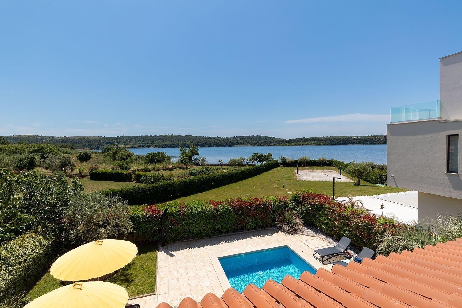 Ferienhaus In Pomer Mit Privatem Beheizten Pool Und Meerblick Exteriér fotografie