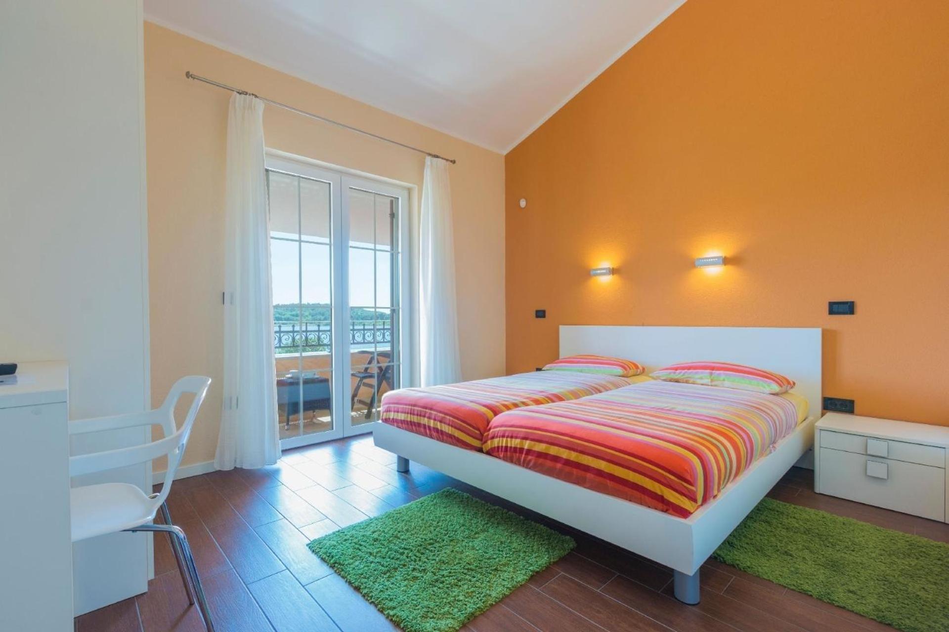 Ferienhaus In Pomer Mit Privatem Beheizten Pool Und Meerblick Exteriér fotografie